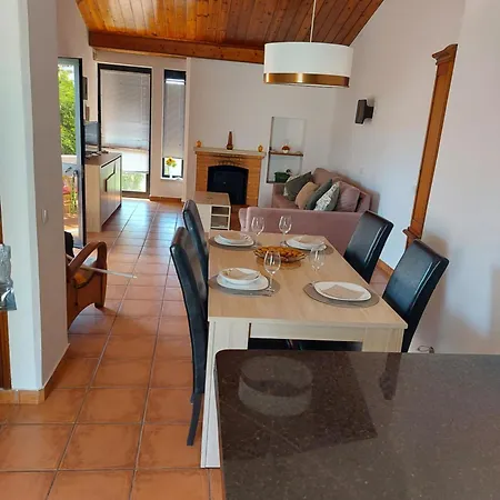 Jacaranda 43-moradia Terrea Vakantiehuis *